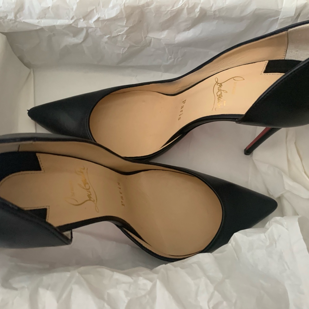 100% Authentic Christian Louboutin Iriza Pointed Toe Pump - Black, US7
